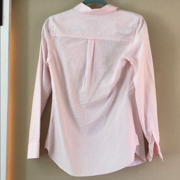 Pink pinstripe Vineyard Vines button down - Picture 5 of 5